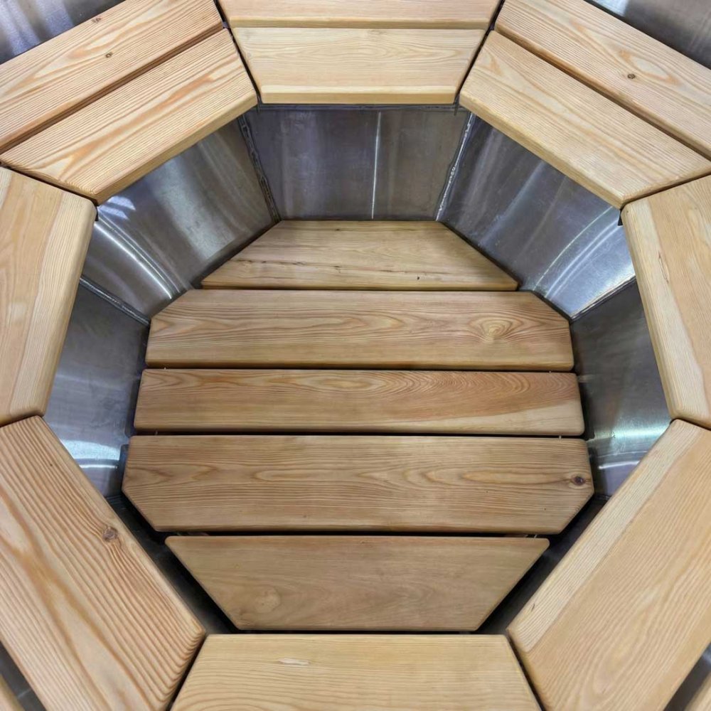 Пол из дерева в банный чан